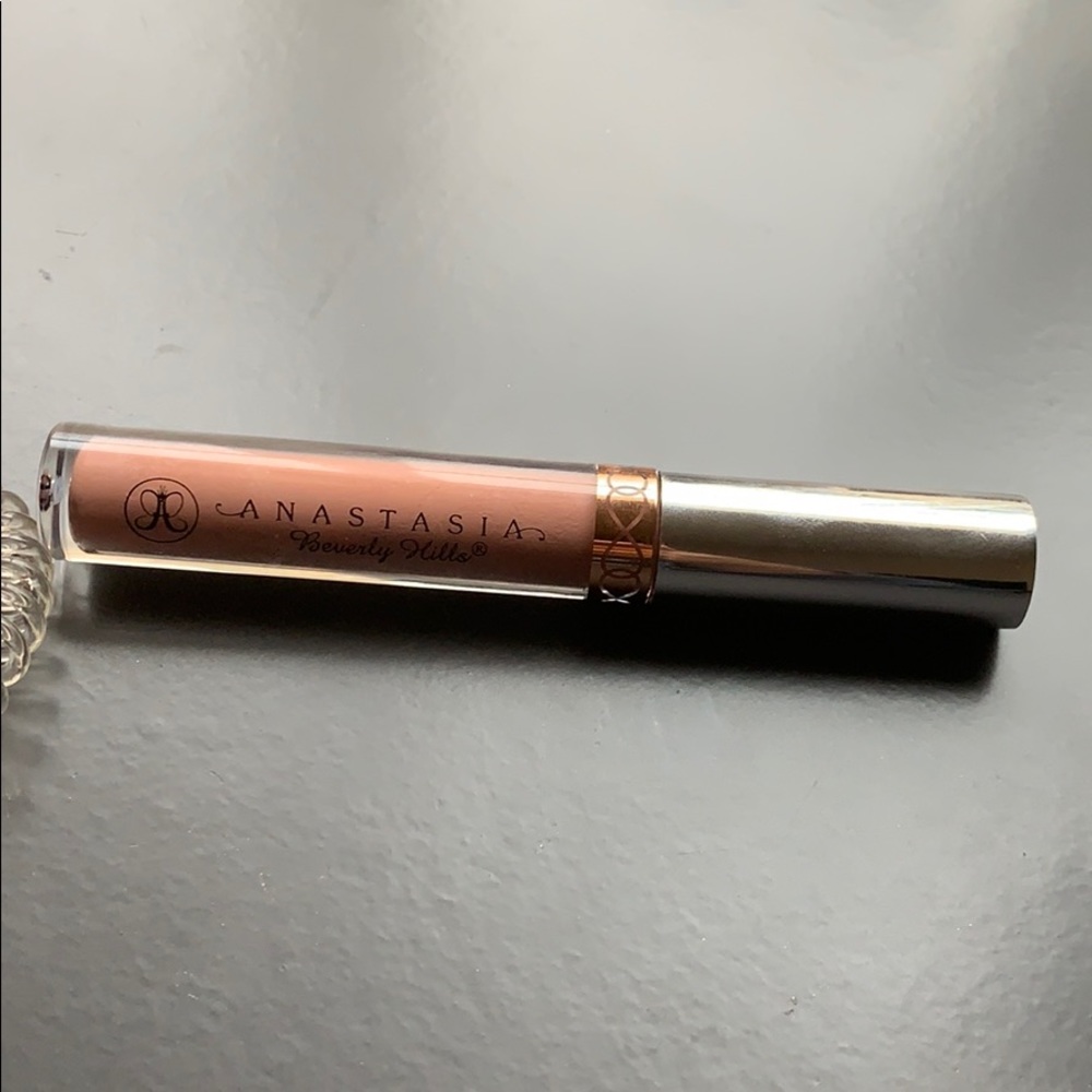 Anastasia Beverly Hills ‘Stripped’